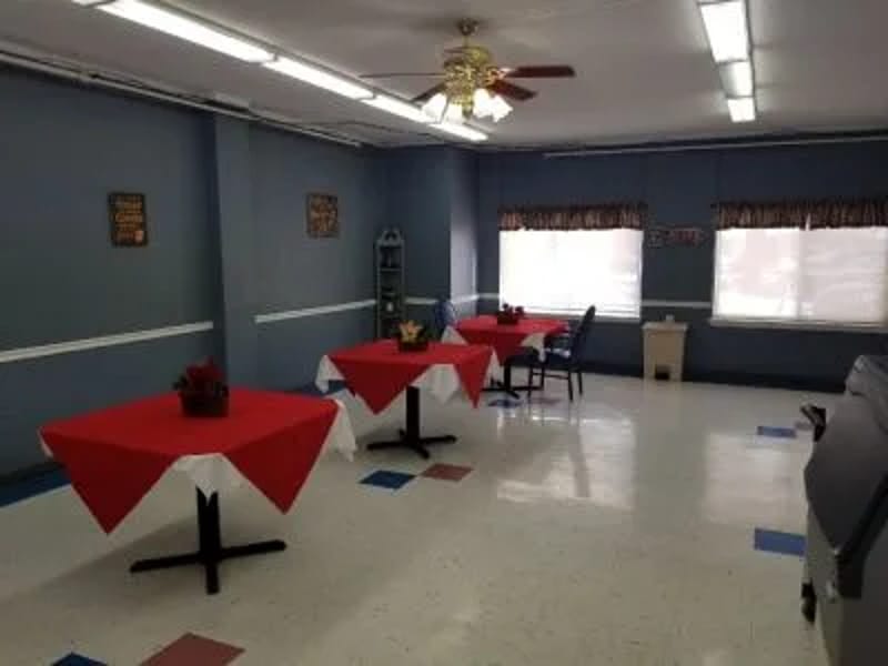 Hill Crest Manor — Assisted Living, Hamilton, MO · photo 2