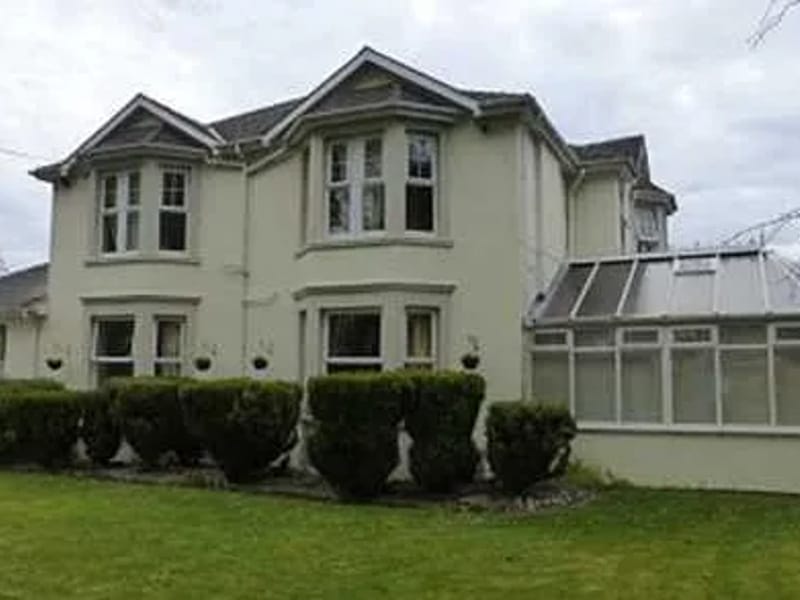Lorna House - Assisted Living in Torquay, England photo 2