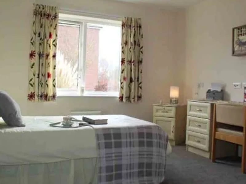 Waterside House - Nursing Home in Wolverhampton, England photo 1