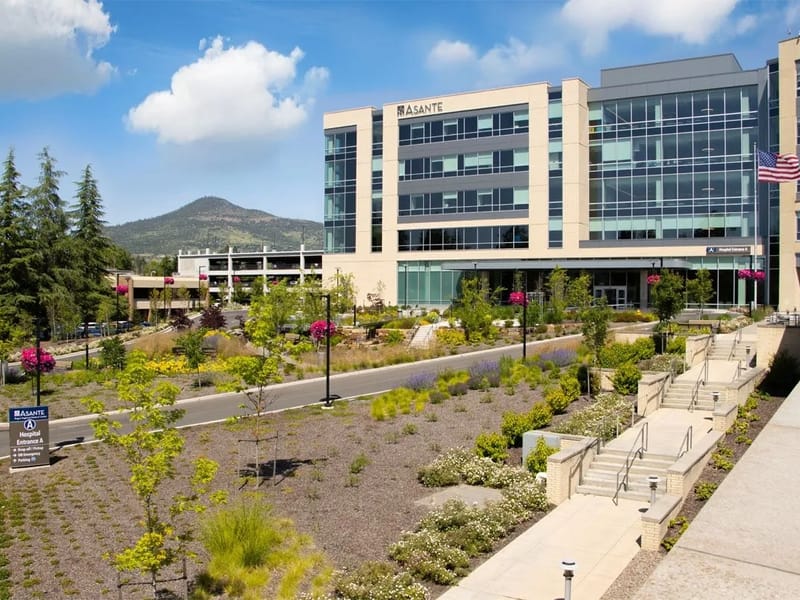 Asante Rogue Regional Medical Center - Hospital in Medford, OR photo 1