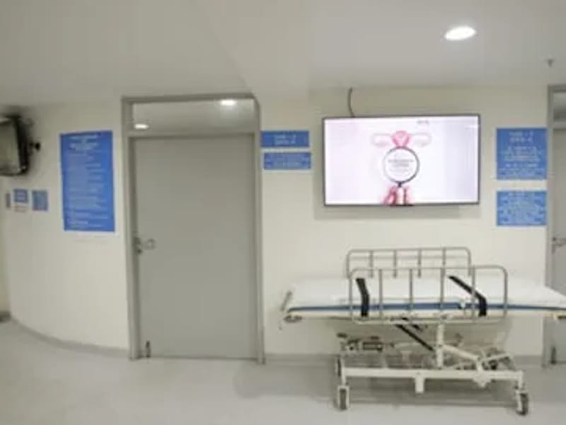 HCG Hospitals (A Unit of Healthcare Global Enterprises Limited) in Ahmedabad, Gujarat photo 3
