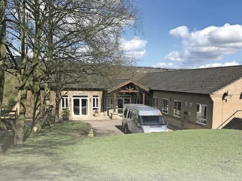 Ivonbrook Care Home - Nursing Home in Matlock, England photo 2