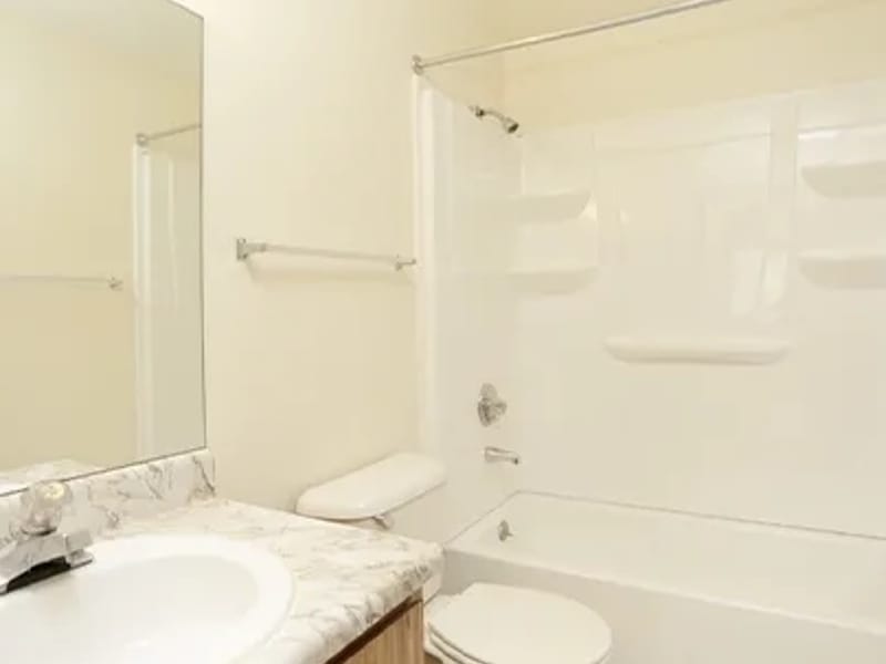 Ahsl Holland Bay Pointe - Assisted Living in Holland, MI photo 3