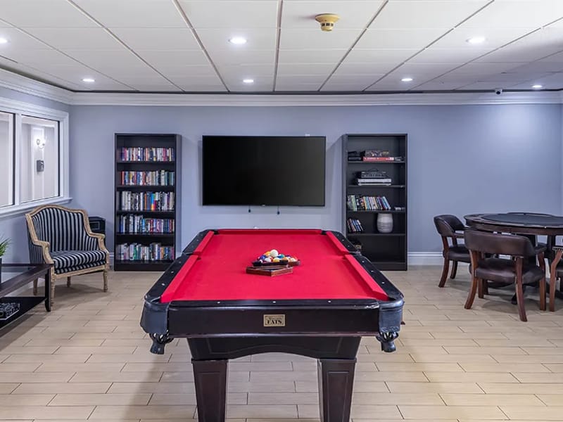 Grand Court Lakes - Assisted Living in North Miami, FL photo 3