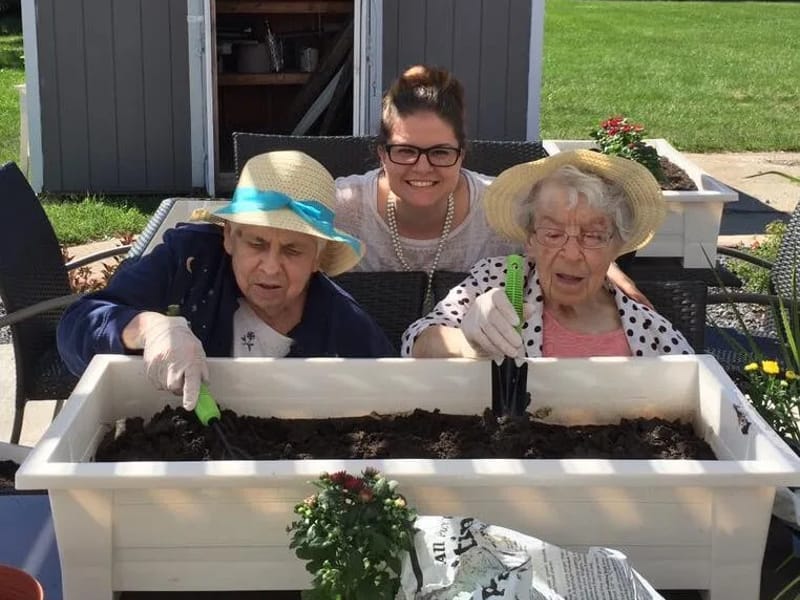 Arbor Rose Of Charleston - Assisted Living in Charleston, IL photo 1