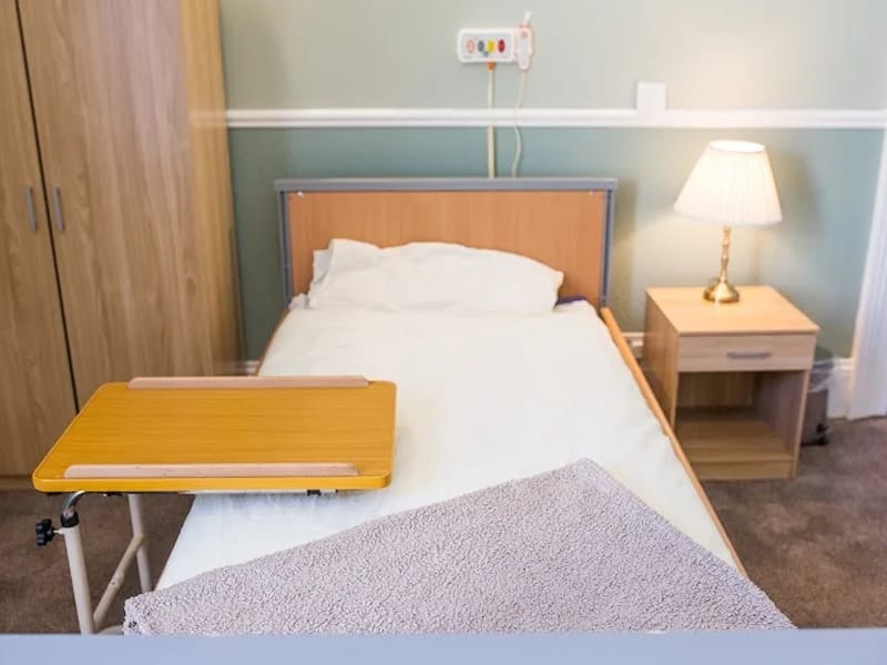 Ardent Residential Care Home - Nursing Home in Plymouth, England photo 4