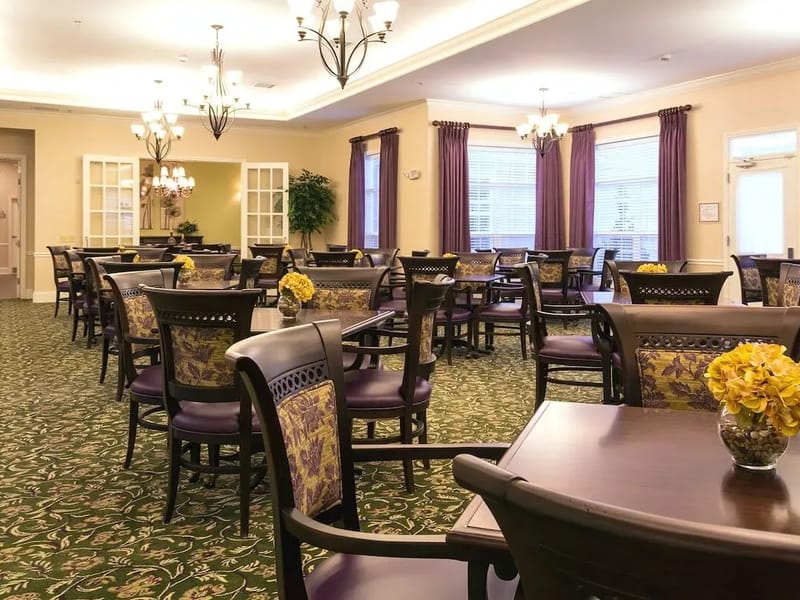 Benton House Of Tiffany Springs — Assisted Living, Kansas City, MO · photo 3