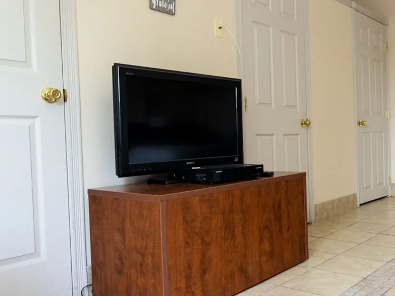 Brookhaven Care Center - Assisted Living in Brookhaven, NY photo 5