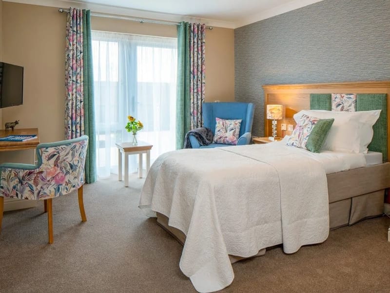 Cavell Park Care Home - Nursing Home in Maidstone, England photo 3