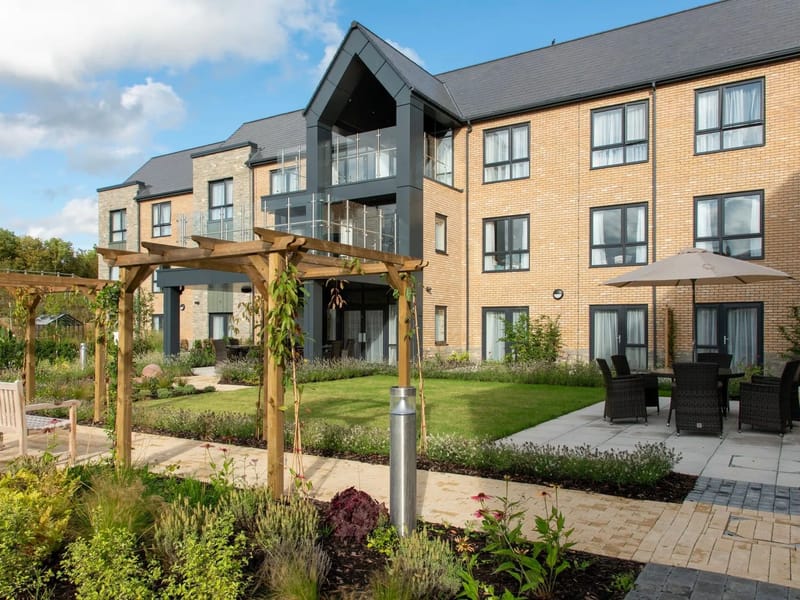 Cavell Park Care Home - Nursing Home in Maidstone, England photo 2