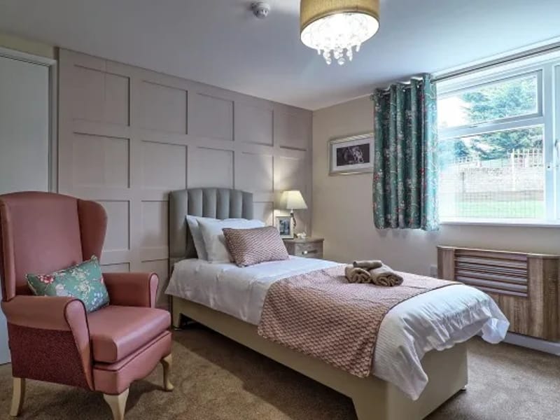 Kingsclere Court - Assisted Living in Westcliff-On-Sea, England photo 6