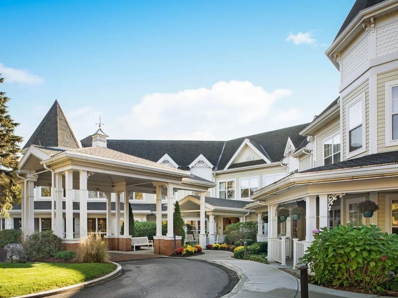 Sunrise Of Wayland - Assisted Living in Wayland, MA photo 2