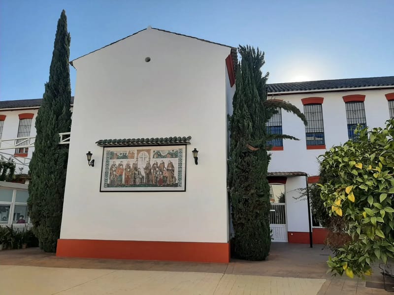Casa Familiar  San Francisco De Asis Hermanos Franciscanos De Cruz Blanca - Hogar de Ancianos in Torrelodones, Madrid photo 2