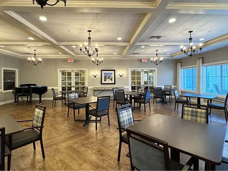 Autumn Hills Alzheimer'S Special Care Center - Assisted Living in Bloomington, IN photo 3