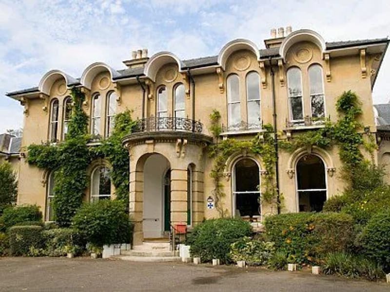 Galsworthy House Nursing Home - Nursing Home in Kingston Upon Thames, England photo 2