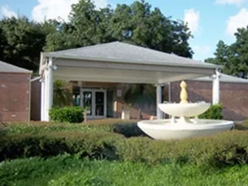 Broward Oaks Nursing and Rehabilitation - Nursing Home in Plantation, FL photo 2