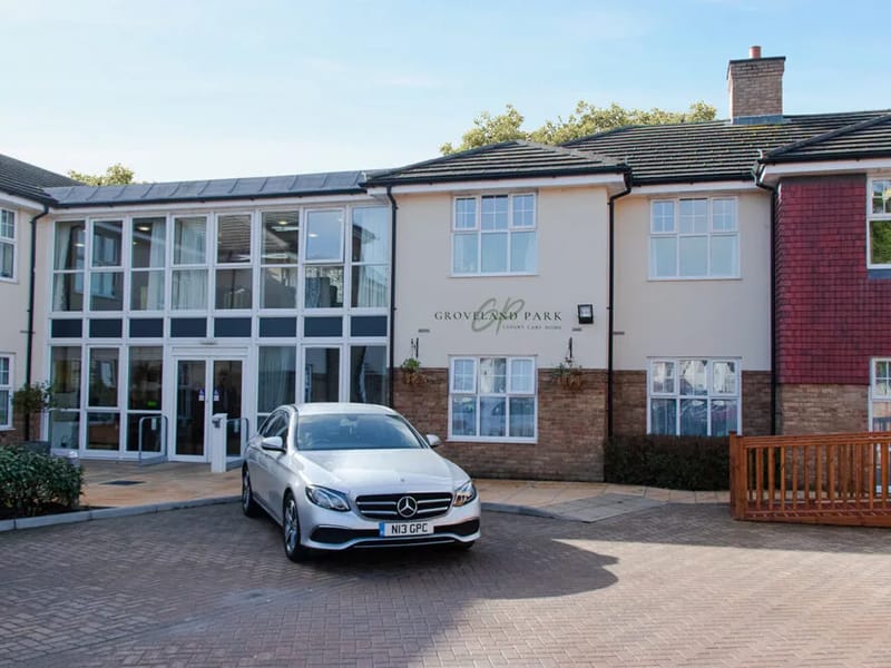 Groveland Park Care Home - Nursing Home in Bexleyheath, England photo 2