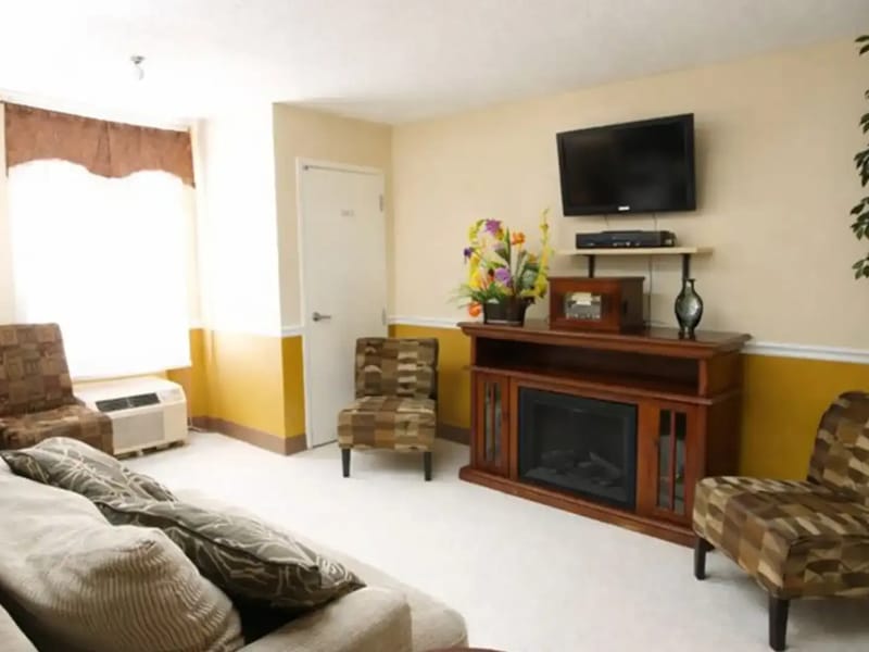 Tupelo Community Care Center - Nursing Home in Tupelo, MS photo 3