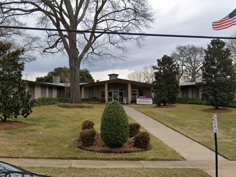 Southern Oaks Nursing & Rehabilitation Center - Nursing Home in Shreveport, LA photo 1