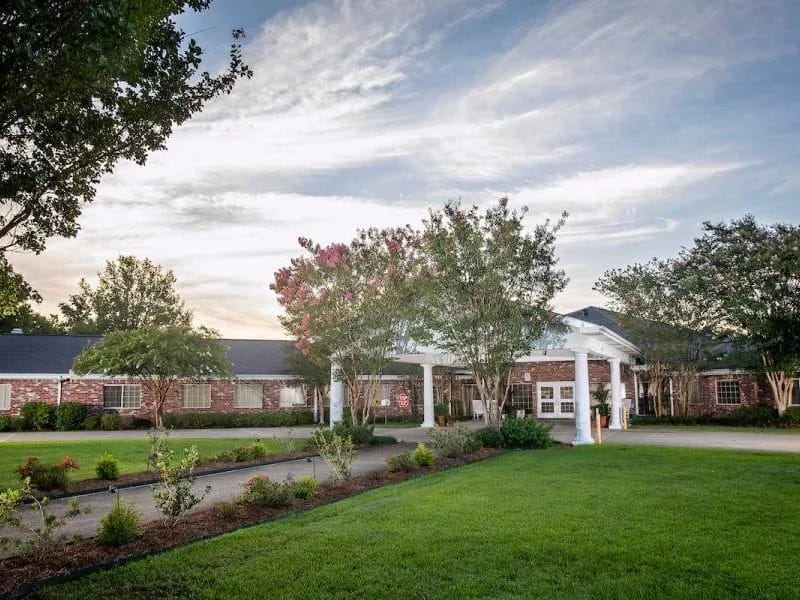 Legacy Nursing and Rehabilitation of Lafourche - Nursing Home in Thibodaux, LA photo 2