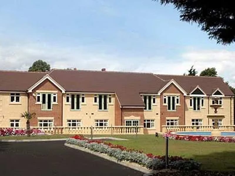 Apple Hill - Nursing Home in Maidenhead, England photo 1