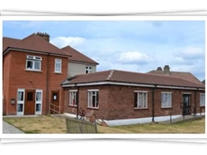 Hollywood Rest Home - Nursing Home in Grays, England photo 2
