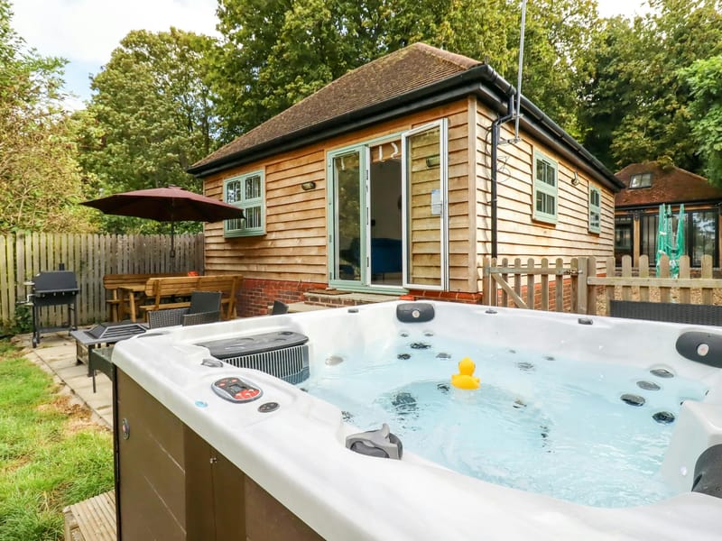 Meadow Lodge - Nursing Home in Chippenham, England photo 2