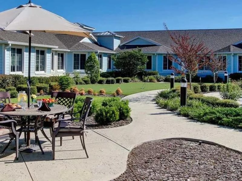 Atria Lady Lake - Assisted Living in Lady Lake, FL photo 2