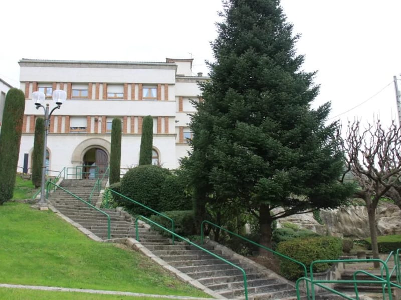 Residència Sant Josep (servei de residència assistida) - Hogar de Ancianos in Manresa, Cataluña photo 2