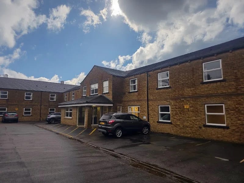 Acacia Bank Care Home - Nursing Home in Bradford, England photo 4