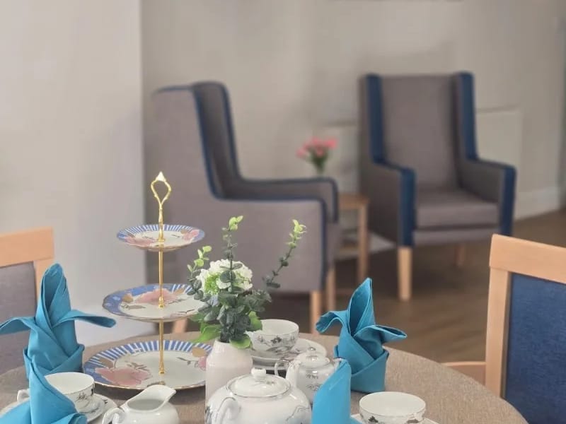 Acacia Bank Care Home - Nursing Home in Bradford, England photo 3