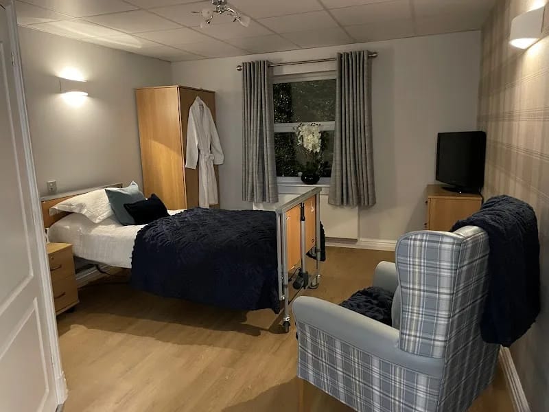 Acacia Bank Care Home - Nursing Home in Bradford, England photo 5