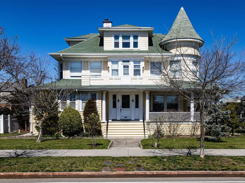 Belle Harbor Manor - Assisted Living in Belle Harbor, NY photo 1