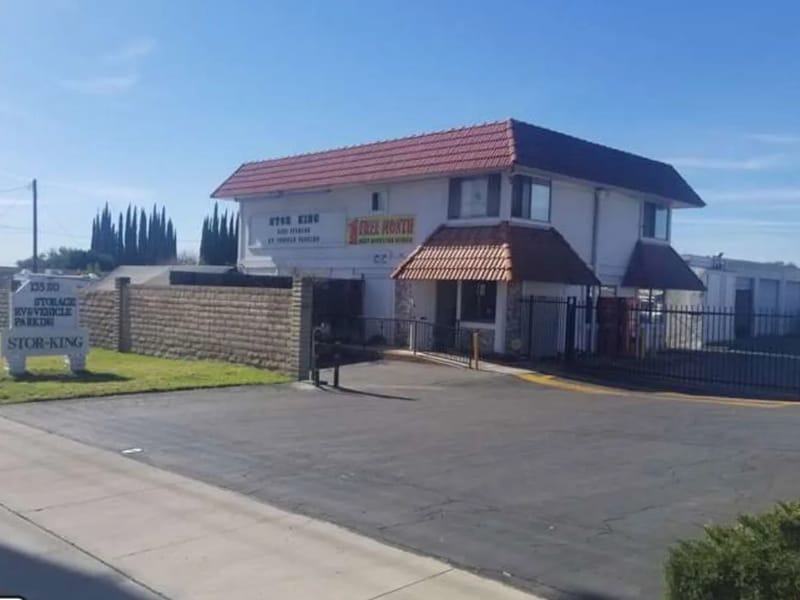 Stroud House - Assisted Living in Petersfield, England photo 3