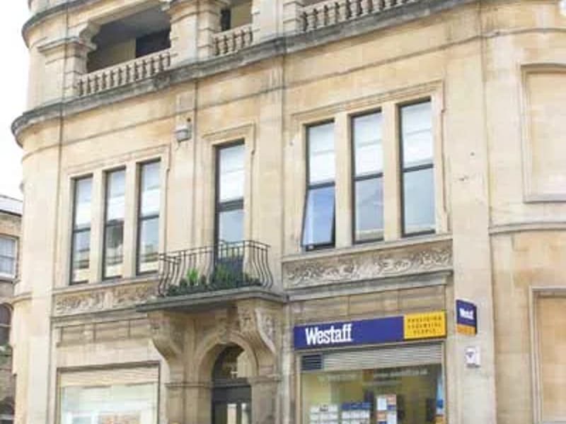 Stroud House - Assisted Living in Petersfield, England photo 1