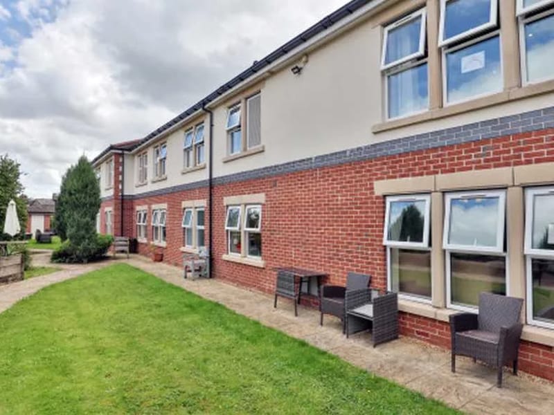 Longridge Hall and Lodge - Nursing Home in Preston, England photo 2