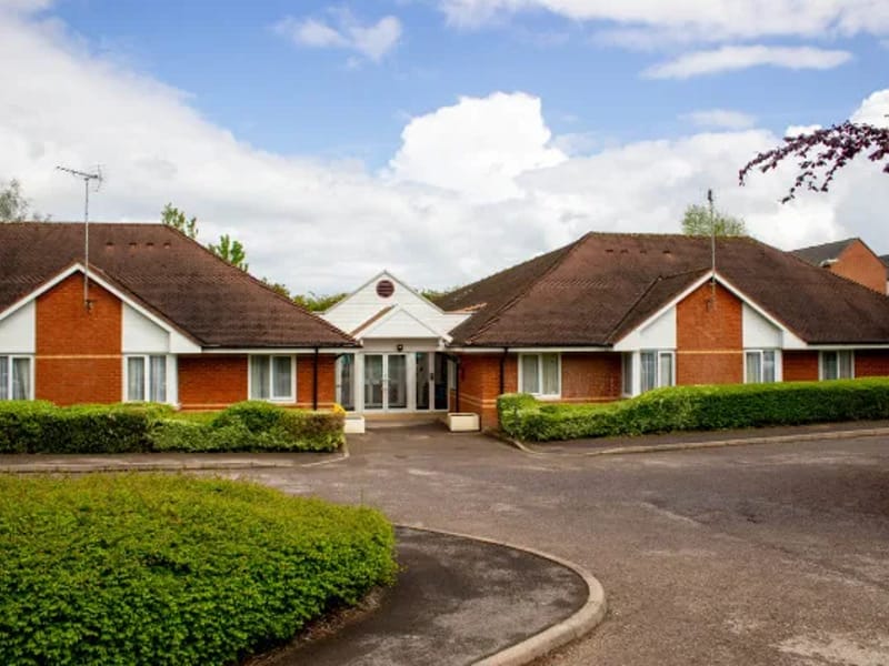 Homefield House Nursing Home - Nursing Home in Basingstoke, England photo 3