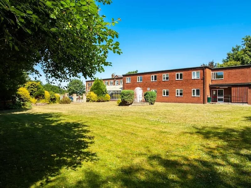 Alt Park Nursing Home - Nursing Home in Liverpool, England photo 3
