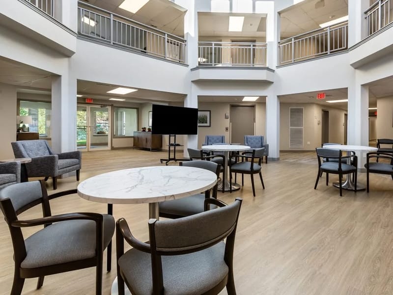 Columbus Senior Living Llc - Assisted Living in Columbus, IN photo 2