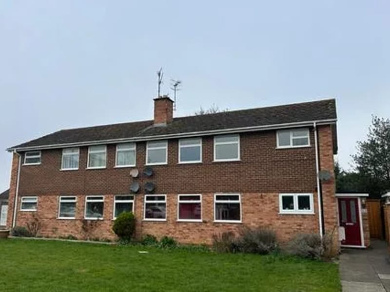 HF Trust - 1 & 2 Clementi Court Houses - Assisted Living in Evesham, England photo 3