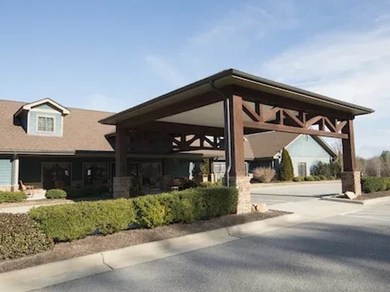 Highland House Rehabilitation and Healthcare - Nursing Home in Fayetteville, NC photo 2