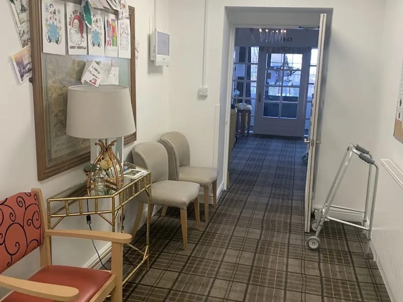 Woodlands Residential Home - Nursing Home in Wakefield, England photo 2