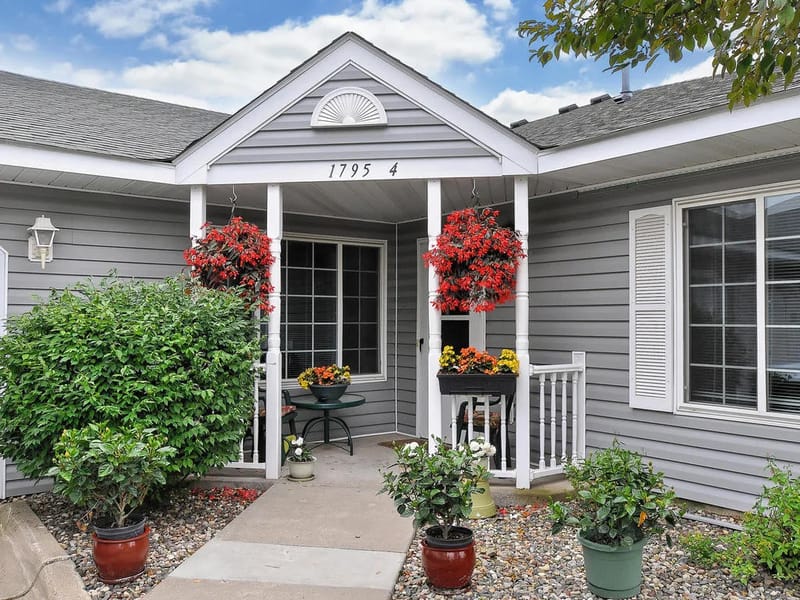 Carefree Cott Of Mpld Chateau — Assisted Living, Maplewood, MN · photo 1