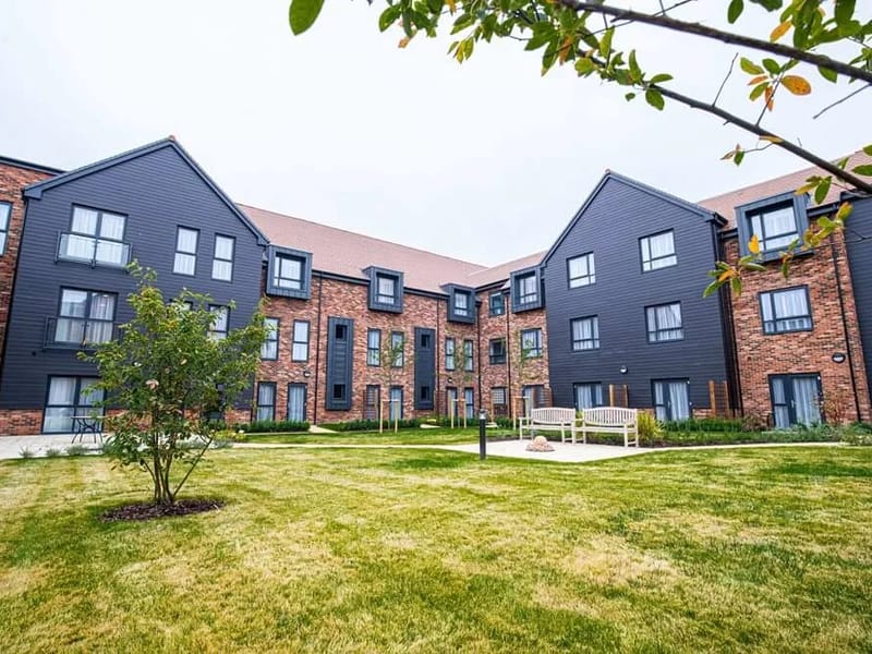 Dashwood Manor - Nursing Home in Basingstoke, England photo 1
