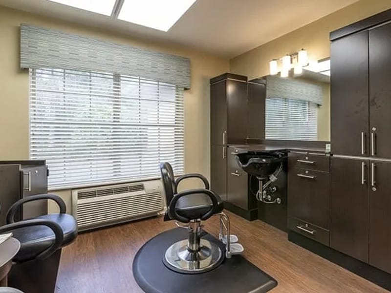 Brookdale Crown Point — Assisted Living, Jacksonville, FL · photo 3