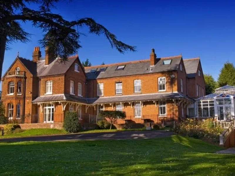 Guysfield Residential Home - Nursing Home in Letchworth Garden City, England photo 2