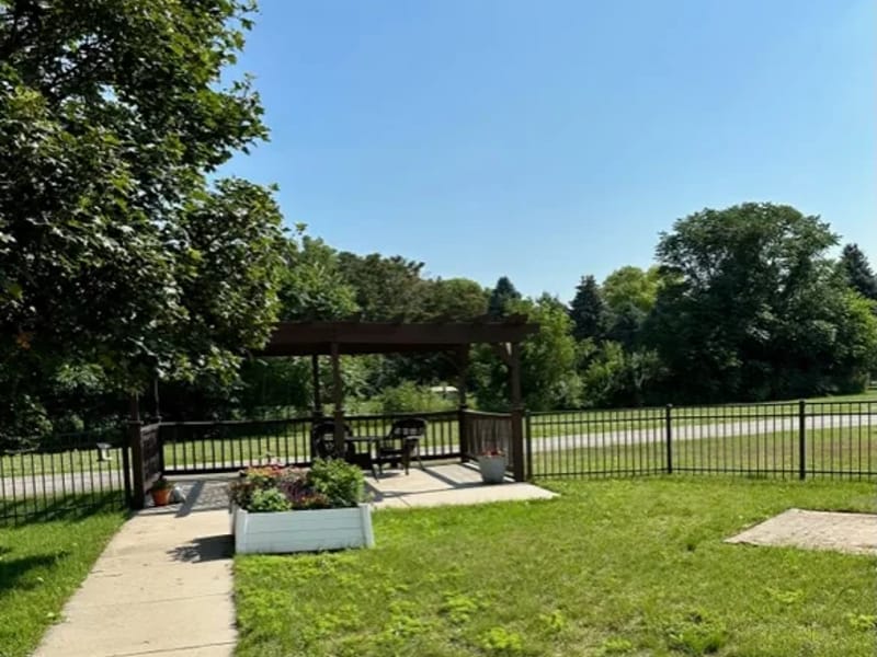 Allure of Walnut - Nursing Home in Walnut, IL photo 2