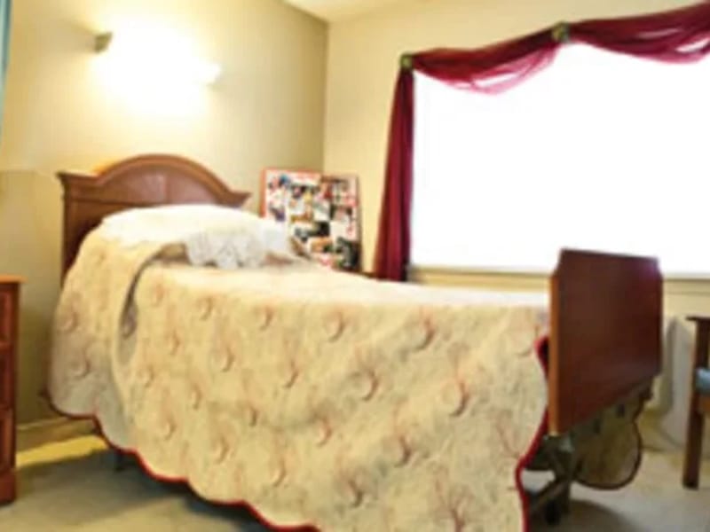 Chateau St. James Rehab and Retirement — Nursing Home, Lutcher, LA · photo 2