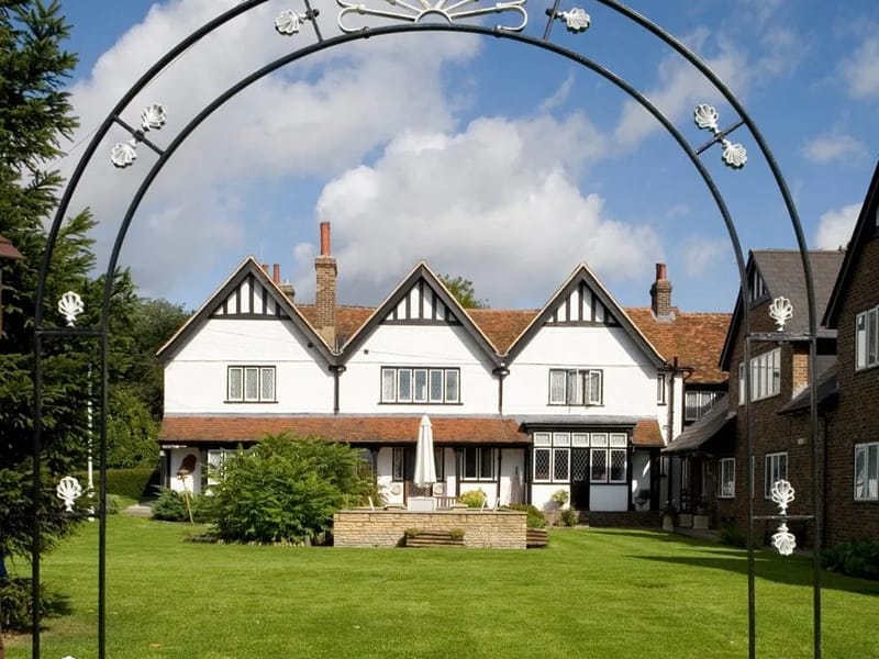 Little Bramingham Farm Residential Care Home - Assisted Living in Luton, England photo 3