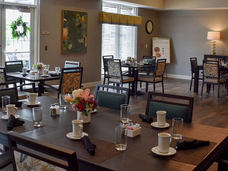 Cedarhurst Of Des Peres — Assisted Living, Des Peres, MO · photo 2